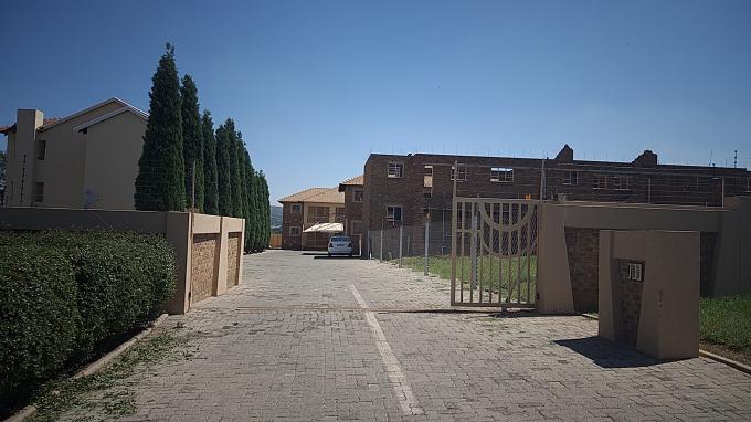 3 Bedroom Sectional Title for Sale For Sale in Rensburg - Private Sale - MR290313