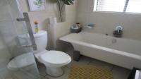 Bathroom 1 - 6 square meters of property in Noordhang
