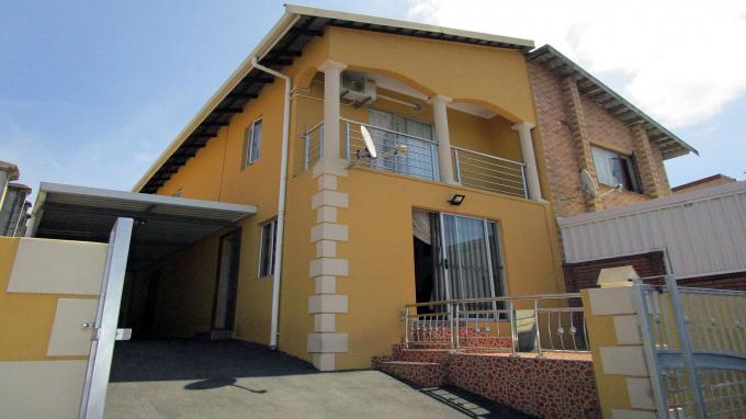 4 Bedroom House for Sale For Sale in Chatsworth - KZN - Private Sale - MR290821