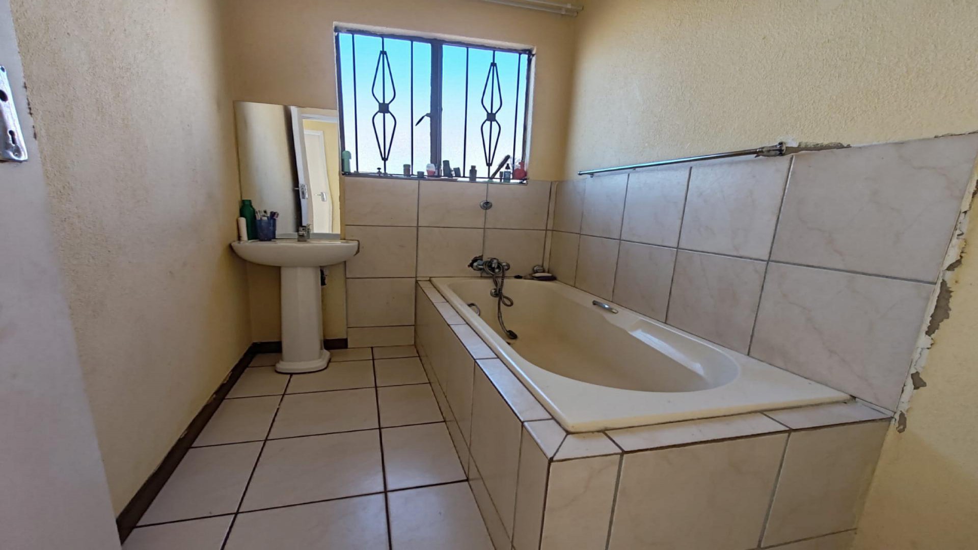 Bathroom 1 of property in Dawn Park