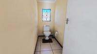 Bathroom 1 of property in Dawn Park