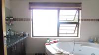 Main Bathroom - 11 square meters of property in Kgetlengrivier NU