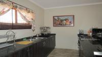 Kitchen - 32 square meters of property in Kgetlengrivier NU