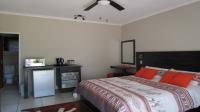 Bed Room 3 - 18 square meters of property in Kgetlengrivier NU