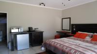 Bed Room 3 - 18 square meters of property in Kgetlengrivier NU