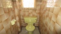 Bathroom 1 - 2 square meters of property in Unitas Park