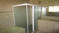 Bathroom 2 - 5 square meters of property in Unitas Park