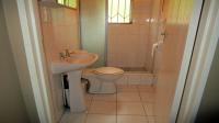 Main Bathroom - 4 square meters of property in Sherwood