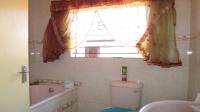 Bathroom 1 - 4 square meters of property in Clarina