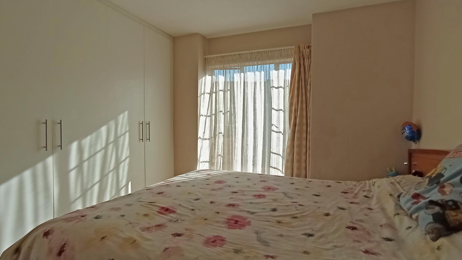 Bed Room 2 - 13 square meters of property in Mooikloof Ridge