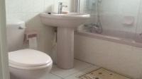 Bathroom 2 - 5 square meters of property in Hibberdene