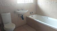 Bathroom 1 - 5 square meters of property in Birchleigh North