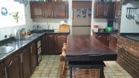 Kitchen - 15 square meters of property in Farrarmere