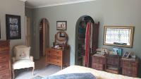 Main Bedroom - 21 square meters of property in Farrarmere