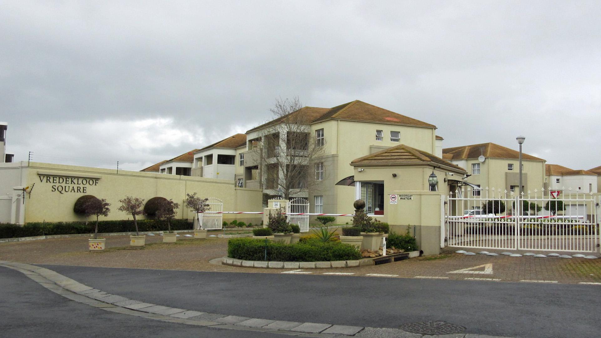 Front View of property in Vredekloof