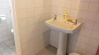 Bathroom 2 - 6 square meters of property in Ferndale - JHB