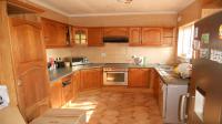 Kitchen - 11 square meters of property in Waterfall