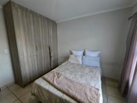Bed Room 3 of property in Dixon AH (South View)