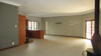 Lounges - 52 square meters of property in Schoemansville
