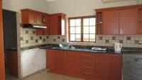 Kitchen - 13 square meters of property in Schoemansville