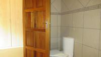 Bathroom 3+ - 5 square meters of property in Schoemansville