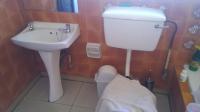 Main Bathroom - 5 square meters of property in Waldrift