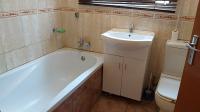 Bathroom 1 - 5 square meters of property in Dawn Park