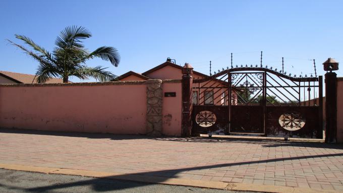 2 Bedroom House for Sale For Sale in Soshanguve - Home Sell - MR293937