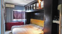 Main Bedroom - 16 square meters of property in Risecliff