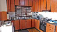 Kitchen - 18 square meters of property in Risecliff