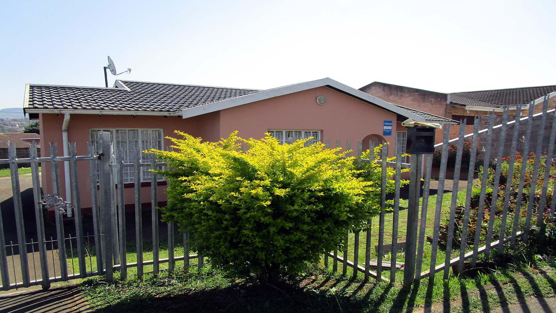 Front View of property in Panorama Gardens