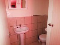 Main Bathroom - 3 square meters of property in Waterval East