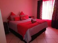 Bed Room 2 of property in Waterval East