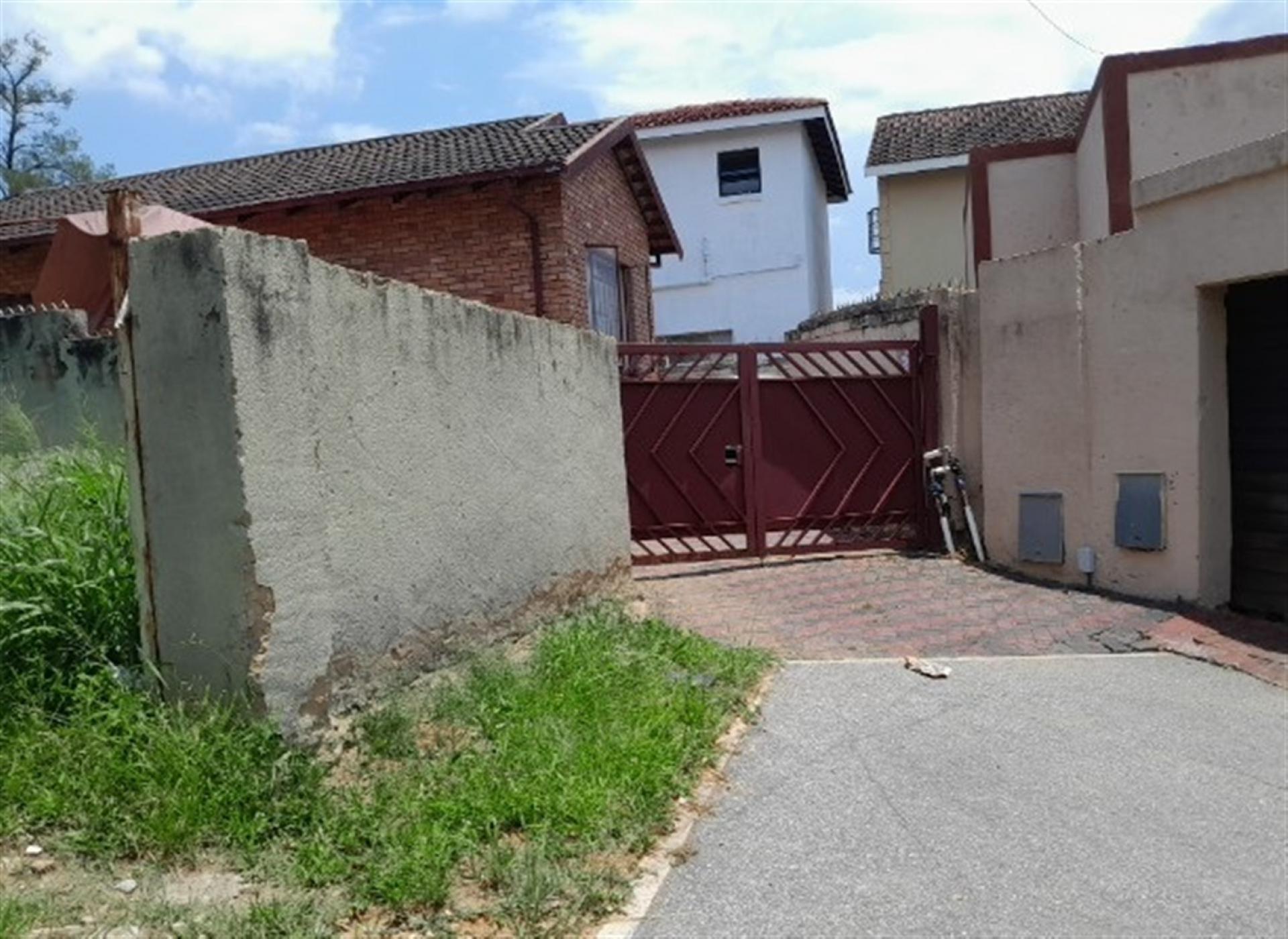 Front View of property in Kamagugu