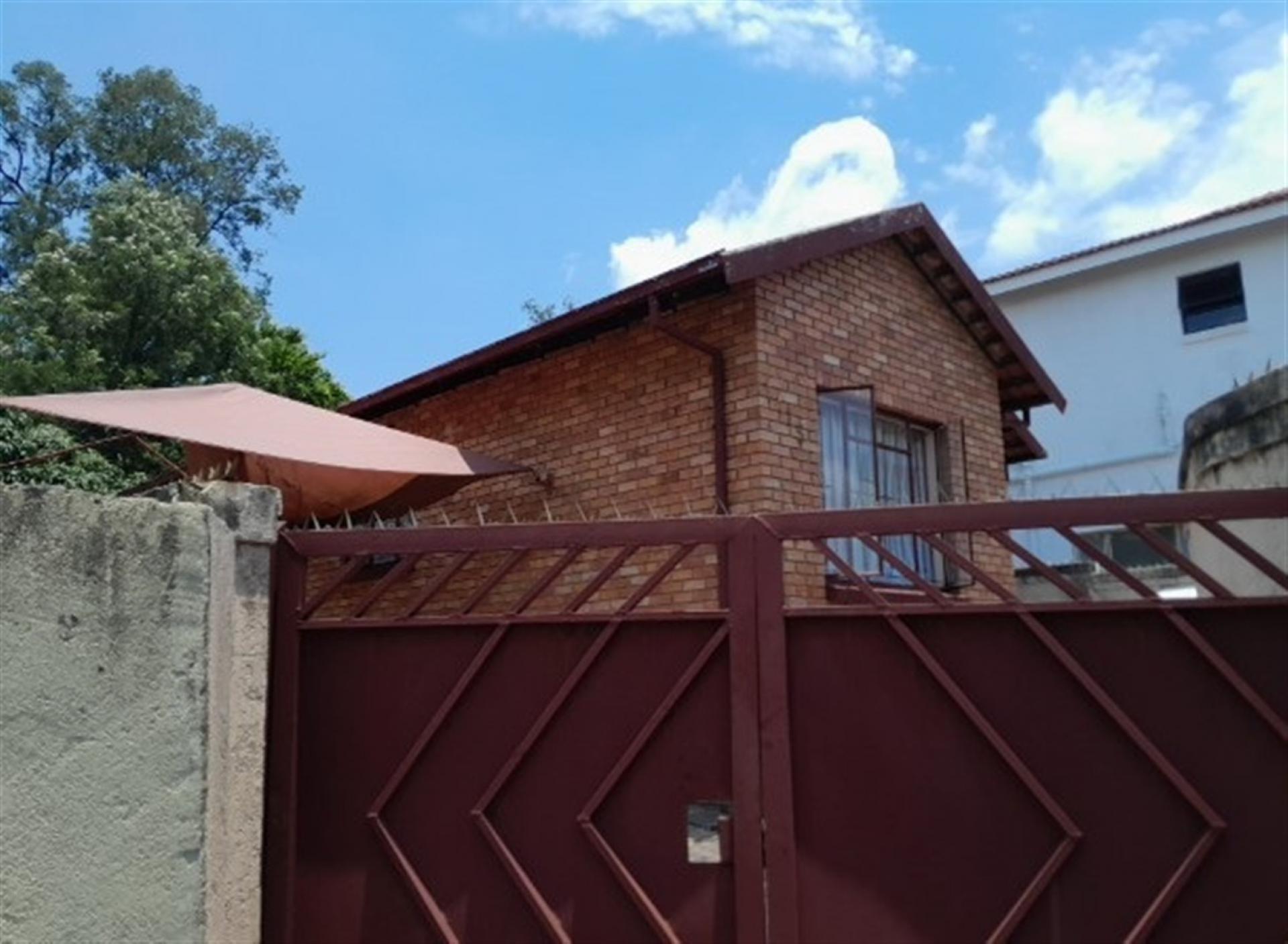 Front View of property in Kamagugu