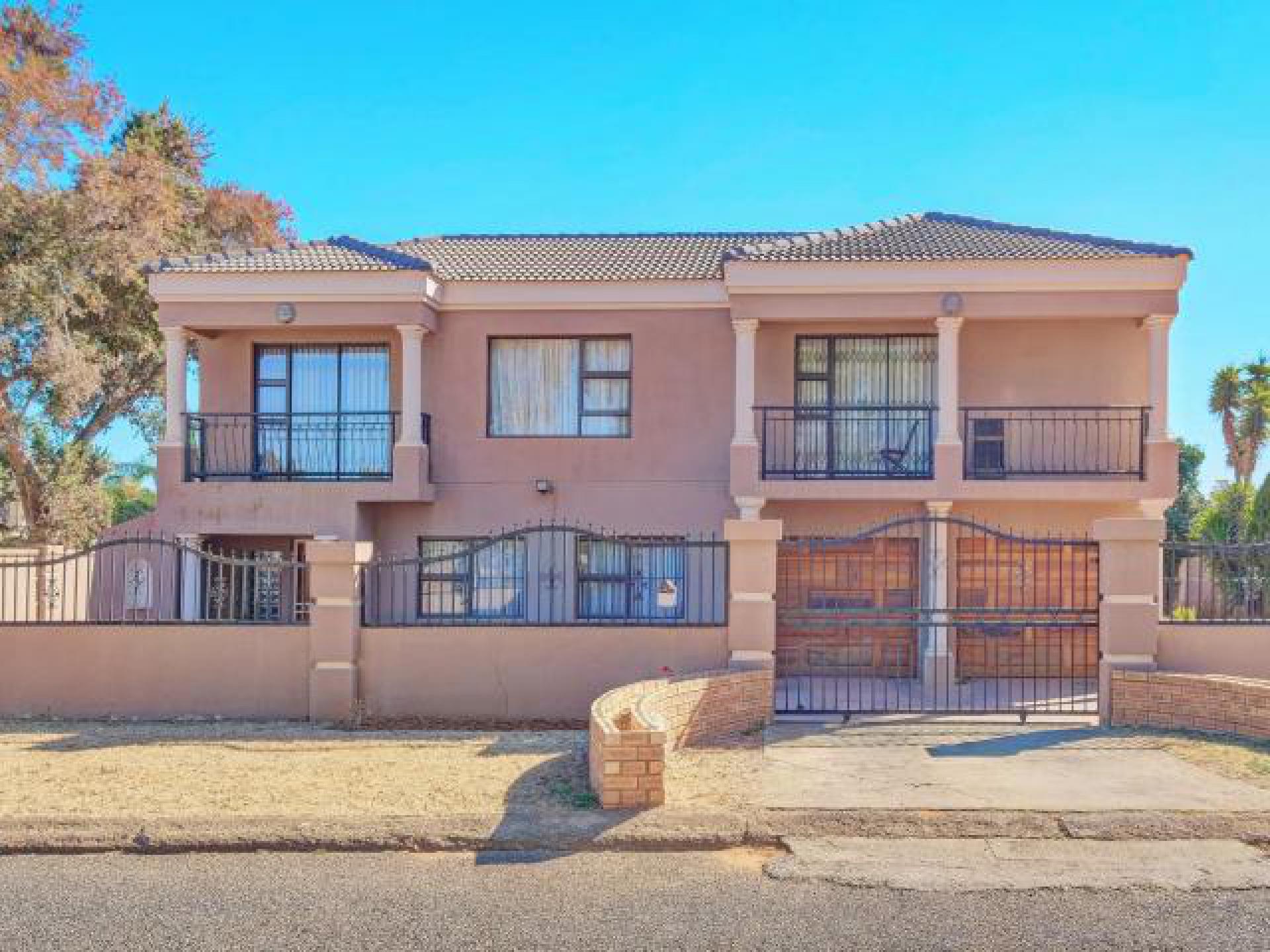 Standard Bank EasySell 6 Bedroom House for Sale in Fleurhof