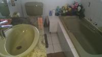 Bathroom 1 - 7 square meters of property in Mid-ennerdale