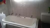 Bathroom 2 - 2 square meters of property in Mid-ennerdale