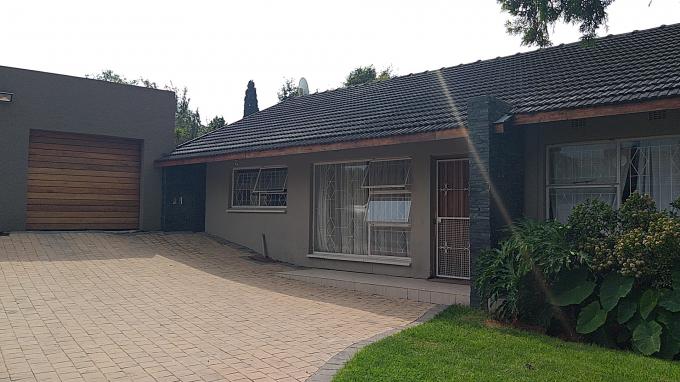 5 Bedroom House for Sale For Sale in Kempton Park - Home Sell - MR294719