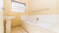 Bathroom 1 - 4 square meters of property in Mindalore