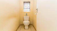 Bathroom 1 - 4 square meters of property in Mindalore
