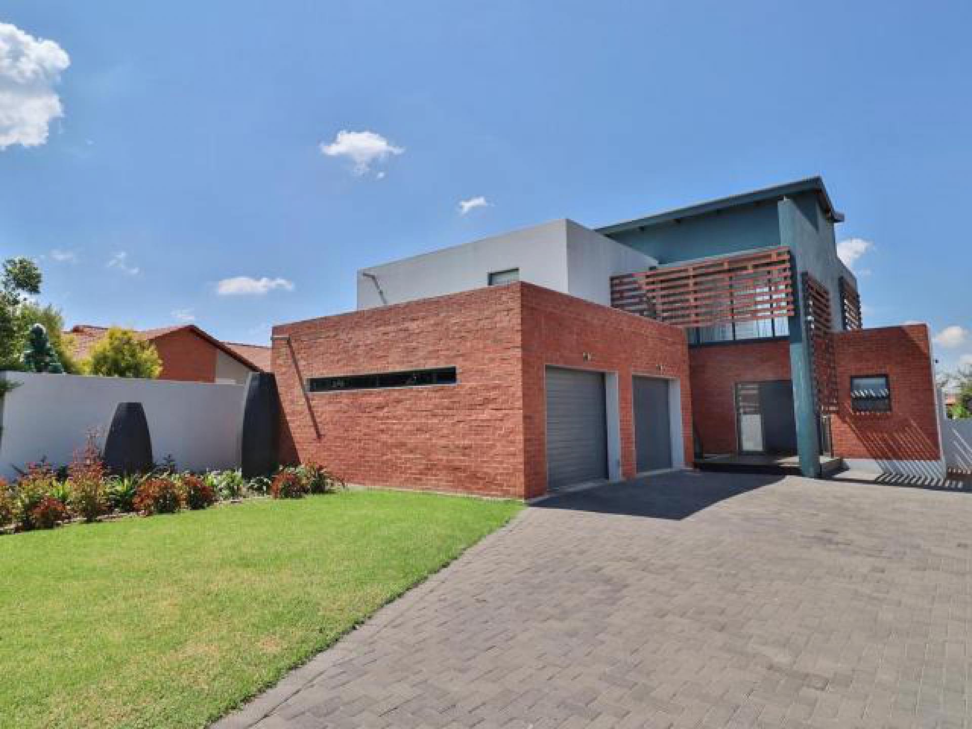 Front View of property in Midstream Estate