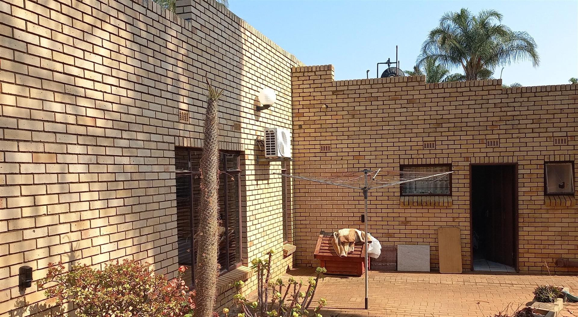 Front View of property in Bendor