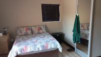 Main Bedroom of property in Bendor