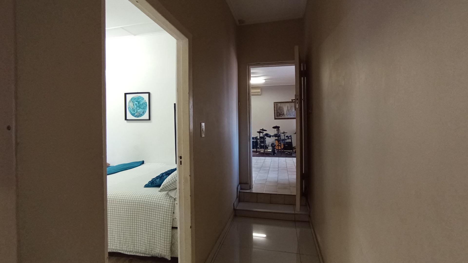 Spaces - 15 square meters of property in Waterkloof