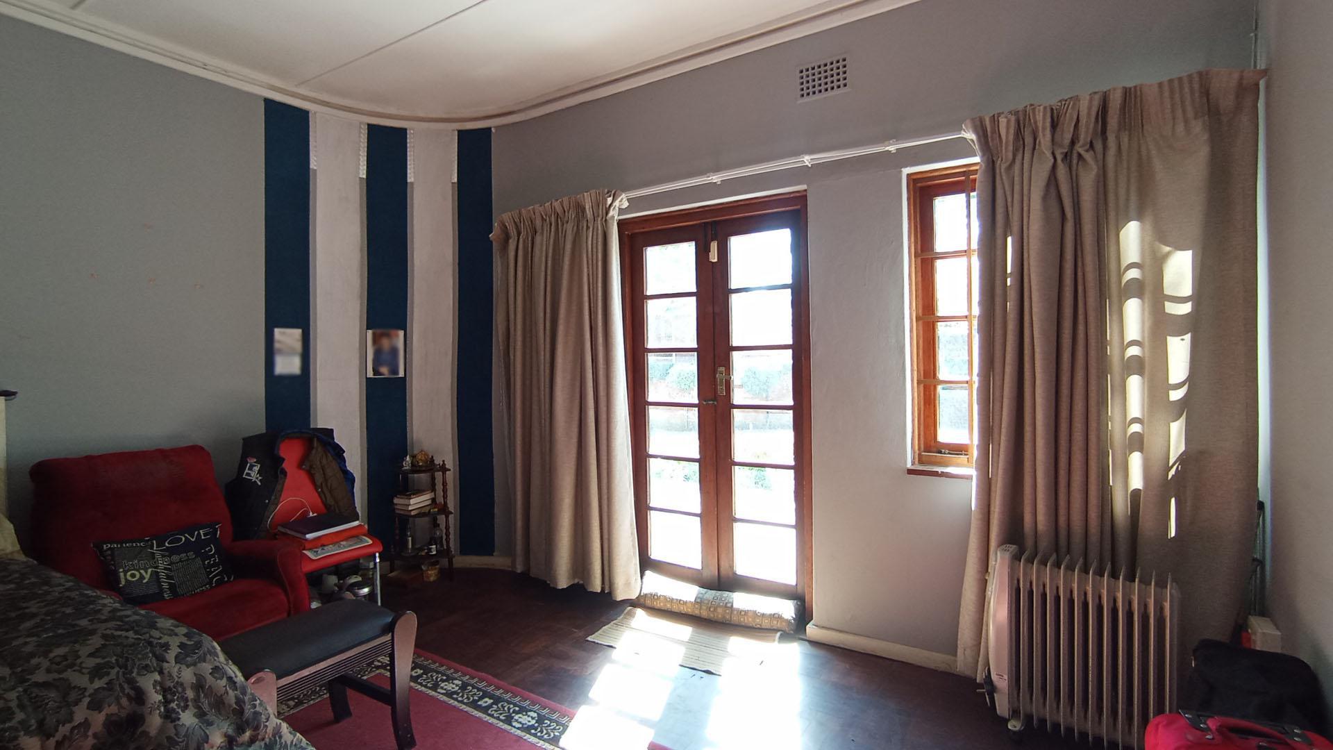 Bed Room 1 - 21 square meters of property in Waterkloof