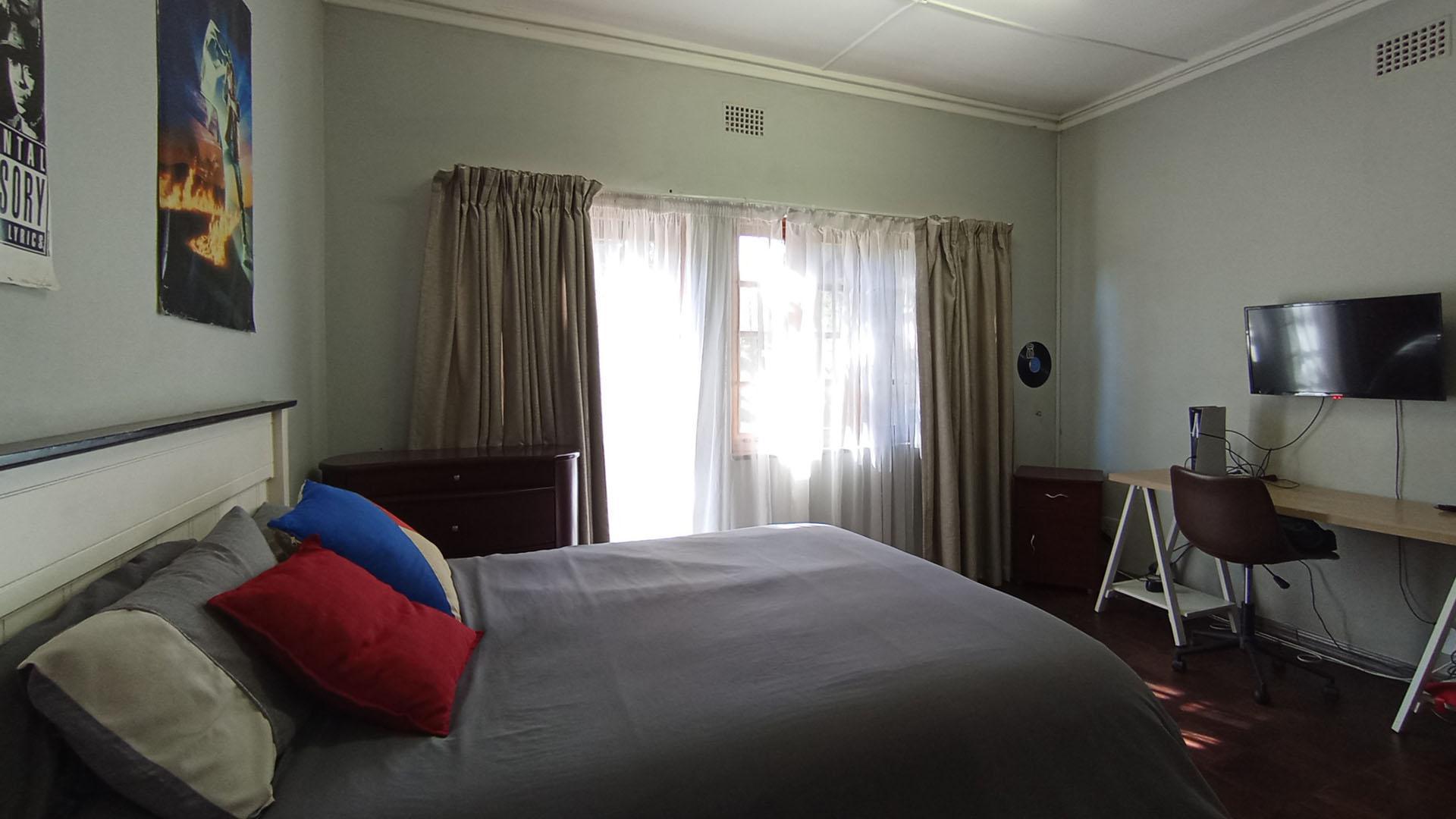 Bed Room 2 - 17 square meters of property in Waterkloof