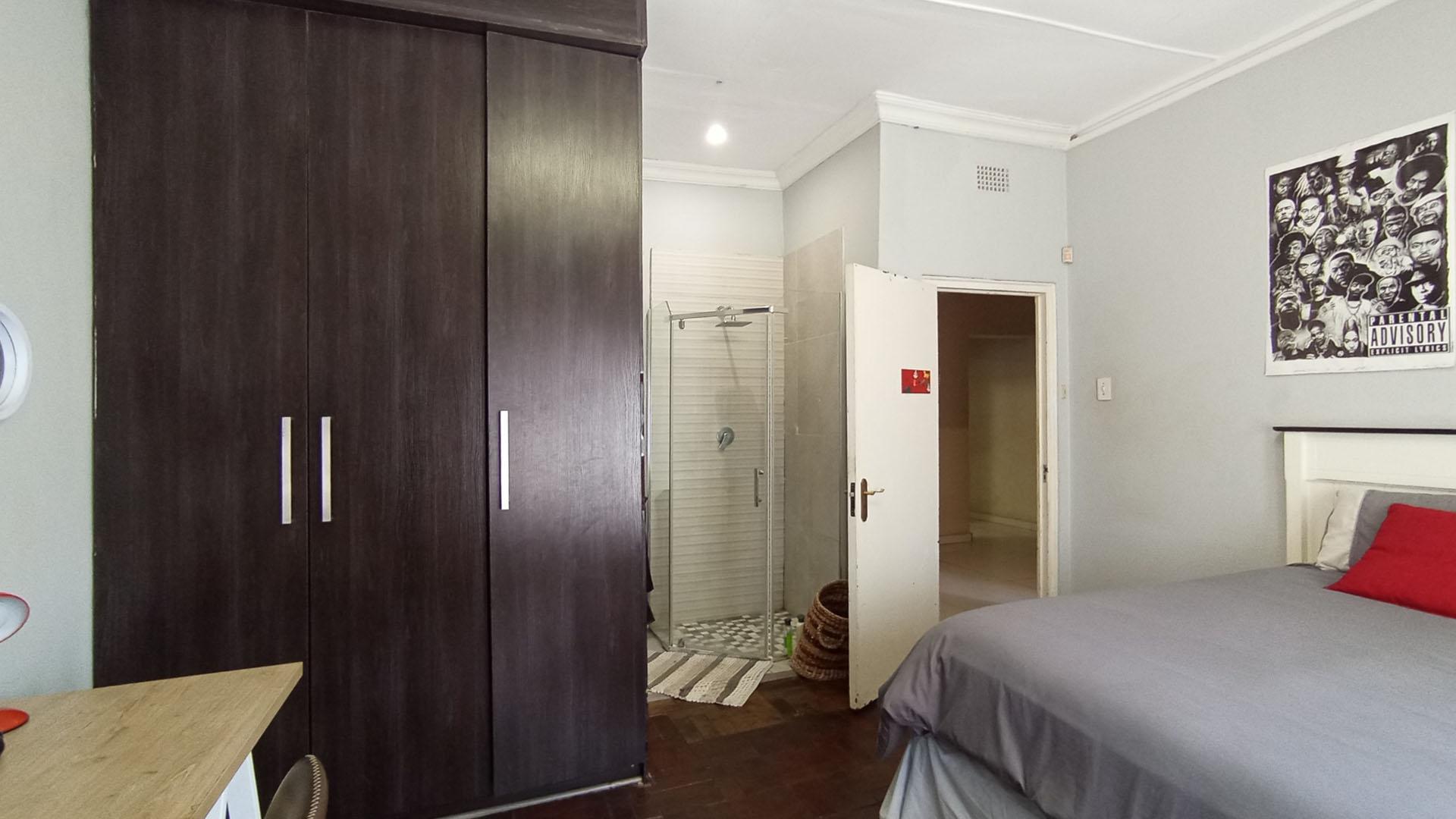 Bed Room 2 - 17 square meters of property in Waterkloof