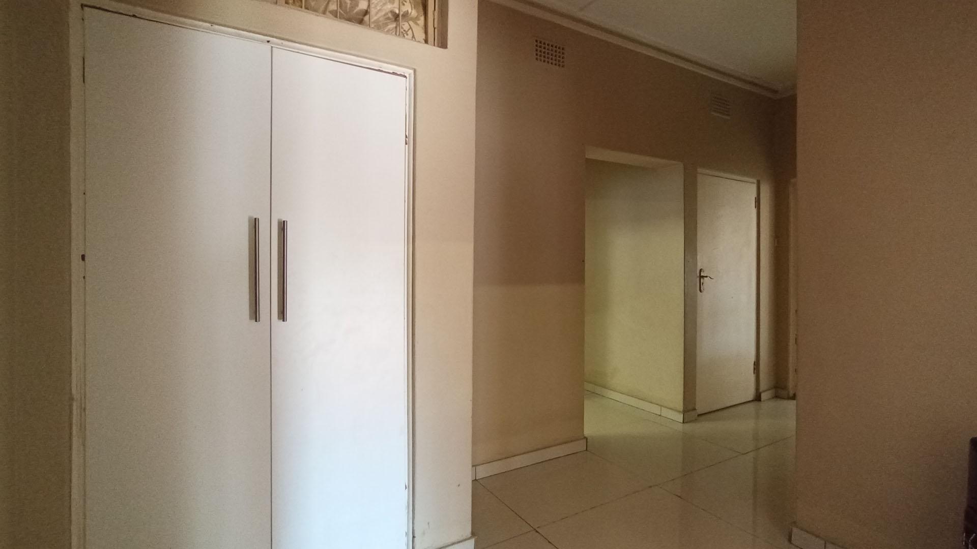 Spaces - 15 square meters of property in Waterkloof