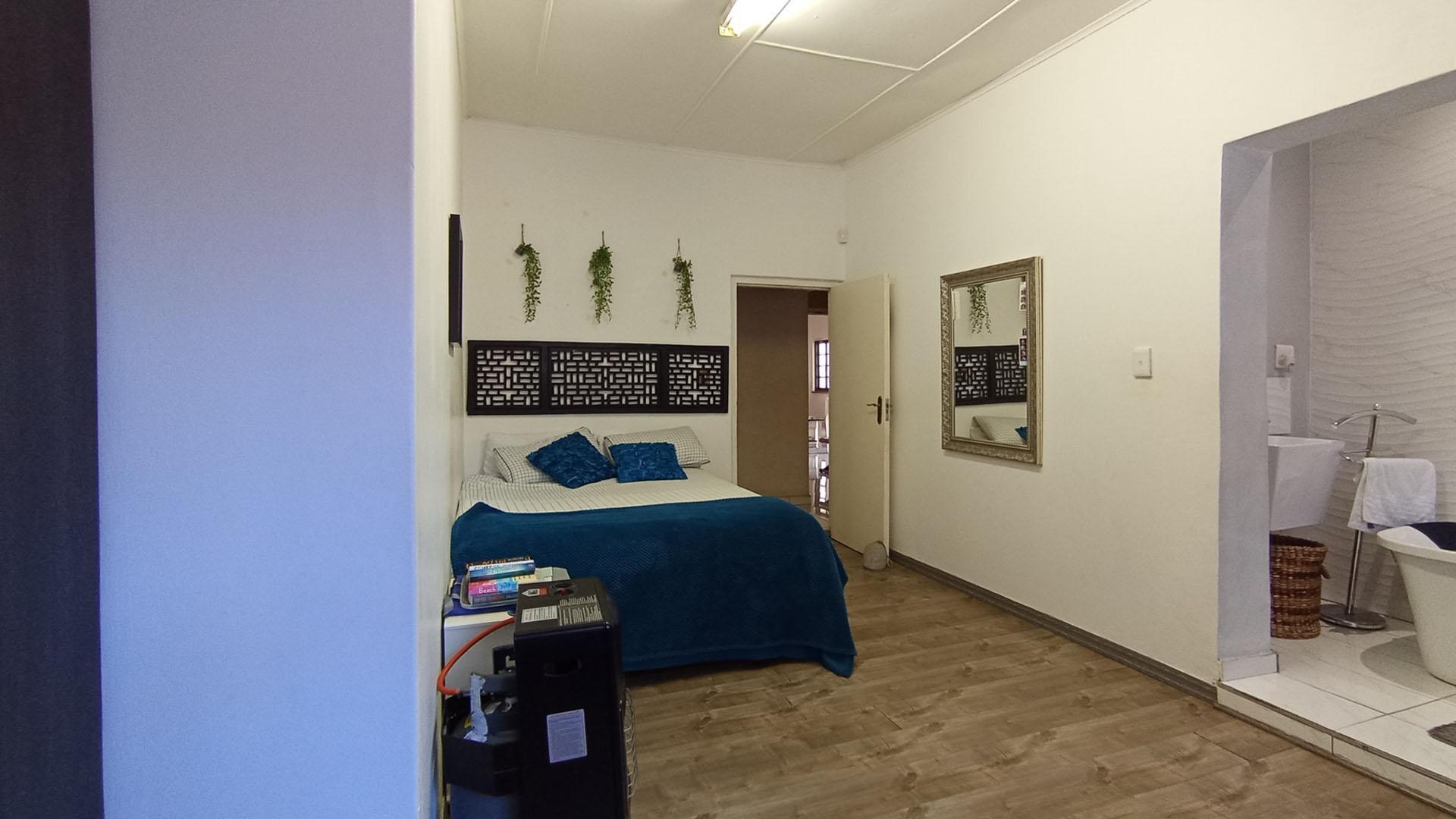 Bed Room 3 - 18 square meters of property in Waterkloof
